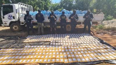 Los paquetes iban ocultos en compartimentos falsos de un vehículo.