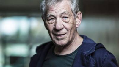 El respetado actor británico cuestionó el comportamiento de sus compañeras al momento de obtener un trabajo y puso en duda algunas de las denuncias contra sus colegas.