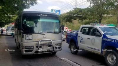 La víctima fue llevada a un hospital.