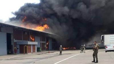 La bodega albergaba materiales y otros productos relacionados a la minería.