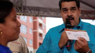 El sueldo básico queda en 248.510 bolívares, equivalentes a 74 dólares a la tasa de cambio oficial y 2,2 dólares a la del mercado negro.