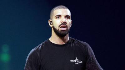 El cantante fue visto hace unos meses en brazos de la actriz, después del supuesto abandono de JLo.