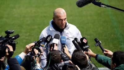 EL técnico francés se arriesga al poco conocimiento de su rival.