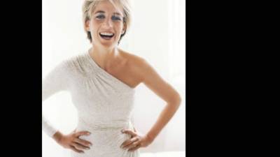 La princesa Diana de Gales falleció hace 20 años. De ese fatal accidente solo hay recuerdos imborrables de un pueblo que aún la llora. Hoy la recordamos como ese símbolo de bondad y solidaridad que no debió morir.