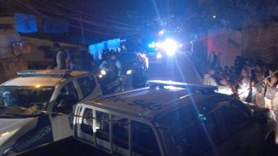 Imagen de la escena donde quedaron los seis cuerpos luego del tiroteo.