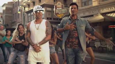 Esta no es la primera vez que Chayanne incursiona en el reguetón, en 2014 hizo el remix 'Humanos a Marte' con Yandel.