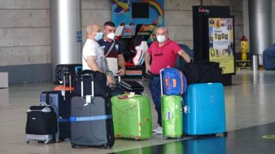 Las empresas que están operando son American Airlines, United Airlines y Spirit.