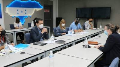 Gobierno hondureño planteando la sifícil situación que acarrea el país por el cambio climático.