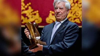 El premio lleva el nombre del Nobel 2010. Foto: EFE/Román Ríos