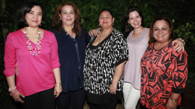 Marlene Amaya, Ethel María Orellana, Patricia Mackay, Ruth Enamorado y María Elena Enamorado.