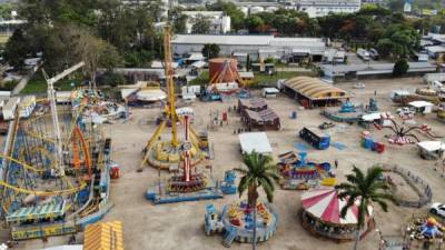 ¡Comenzó la feria juniana en San Pedro Sula! Y una de las grandes atracciones en este mes será, sin duda, los juegos mecánicos. Fotos Yoseph Amaya/LA PRENSA.