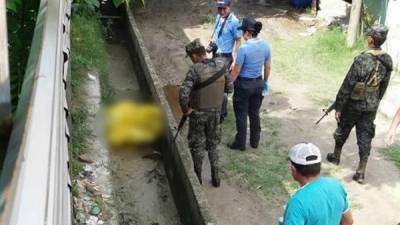 La persona fue dejada en una cuneta en el municipio de Choloma, Cortés, zona norte de Honduras.