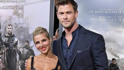 Chris Hemsworth (i) y su esposa Elsa Pataky.