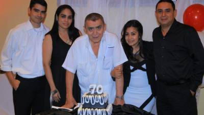 José Rubén, Elena, Juan Manuel, Mónica y Jorge Mauricio Suazo.