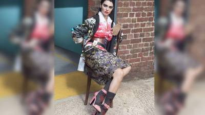 Idea Kendall platica de las enseñanzas que ha recibido de sus hermanas y confiesa que modelar es una profesión muy solitaria y que los pasos de Cindy Crawford son los que quiere seguir.