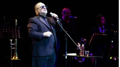 Willie Colón es nieto de inmigrantes puertorriqueños y creció en el barrio latino del distrito del Bronx de Nueva York, Estados Unidos.