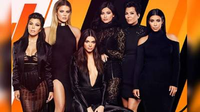 El drama y los escándalos siempre han rodeado a la mujeres de la familia, pero ellas tienden a salir libradas de todos ellos, pero no así los hombres.Esto generó la teoría de que todo hombre que cae en las redes del clan termina con su futuro arruinado.