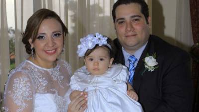 Karen Villeda Lemus, Sofía Valentina Herrera Villeda y Gerónimo Herrera Rogel.