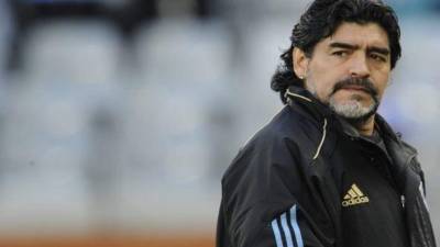 El legendario jugador argentino estaba recuperándose en su domicilio del cóagulo que sufrió recientemente.