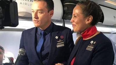 Los casados son Carlos Ciuffardi Elorriaga y Paula Podest Ruiz, ambos tripulantes de la compañía Latam.// Foto redes.