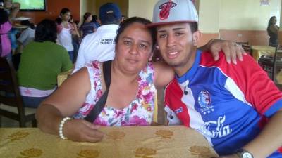 El principal apoyo de Kevin Solórzano es su madre.