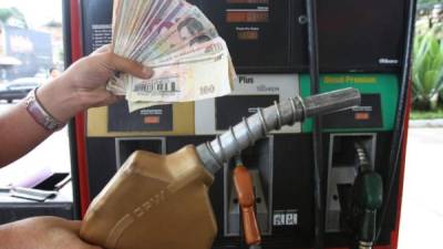 Esta semana se registró un nuevo aumento a nivel de los combustibles.