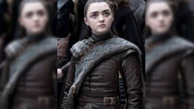 Arya es mostrada como una muchacha voluntariosa, terca, con carácter y que desafía los roles femeninos de su tiempo.