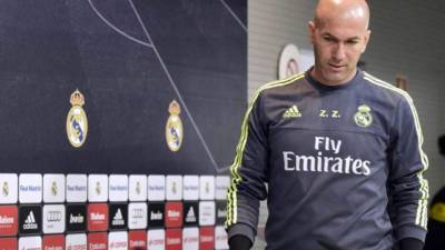 Zidane afirma que Real Madrid le interesa ganar el último partido sin precisar lo que piensa del Barcelona.