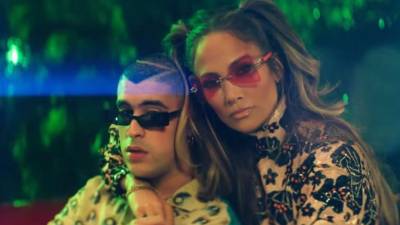 Bad Bunny y Jennifer López.