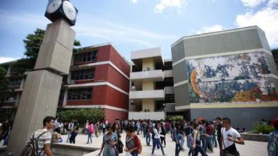 La UNAH mantiene cerradas sus puertas luego del último hecho violento entre estudiantes y militares en su campus.