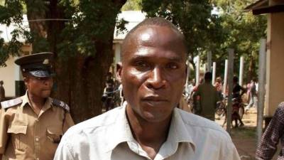 Un tribunal de Nsanje, en el sur de Malaui, dictó hoy la sentencia condenatoria, una semana después de encontrarlo culpable de participar en esta práctica 'ilegal' y 'dañina'.