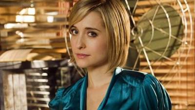 Allison Mack, actriz de Smallville.