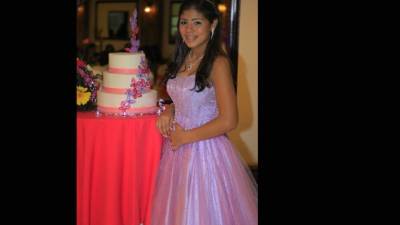 La festejada Varinia Alejandra Gómez López.