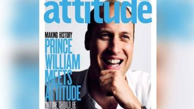 Britain's Prince William, Duke of Cambridge leaves the Lindo Wing at St Mary's Hospital in central London, on April 23, 2018, after his wife Britain's Catherine, Duchess of Cambridge, gave birth to a son, their third child. Kate, the wife of Britain's Prince William, has given birth to a baby son, Kensington Palace announced Monday. 'Her Royal Highness The Duchess of Cambridge was safely delivered of a son at 11:01 (1001 GMT),' the palace said in a statement. The baby boy weighs eight pounds and seven ounces (3.8 kilogrammes). / AFP PHOTO / Daniel LEAL-OLIVAS