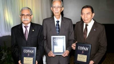 José Armando Fúnes, Emilio Hércules Rosa y Óscar Cruz Melgar, premiados en categoría individual.