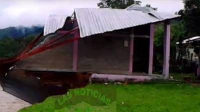 La escuela estaba en una zona vulnerable al río.