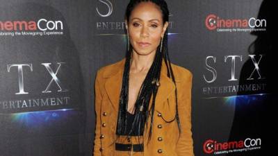 Antes de ser famosa y casarse con Will Smith, Jada se dedicaba a traficar drogas y también era adicta a ellas.