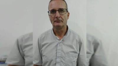 El sacerdote Joan Alonso Bonals fue entregado hoy a las autoridades de España.