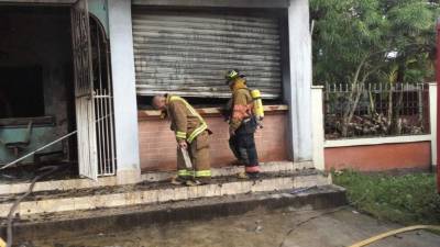 El local quedó totalmente destruido por llamas.