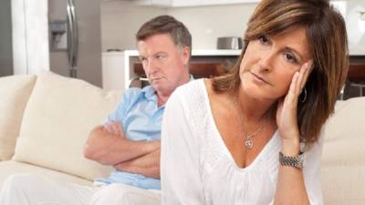 '¿Qué tienes que hacer? Hablar con tu pareja y fijar reglas', le aconseja la Tía Remedios.