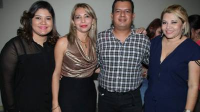 Arlette Ruiz, Bella Muñoz, Larry Flores y Dora Romero celebraron con gran entusiasmo.
