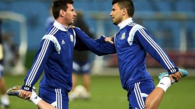 Ambos jugadores se perderán los partidos de eliminación de grupos en la Conmebol.