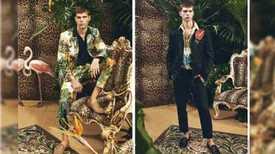 Los conjuntos de tres piezas con estampados tropicales son su apuesta más frescay juvenil. Fotos Reforma