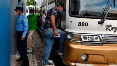 El gobierno y la Plataforma Hondureña del Transporte (PHT) firmaron un acta de compromiso ayer con lo cual se puso fin a las tomas de carreteras.
