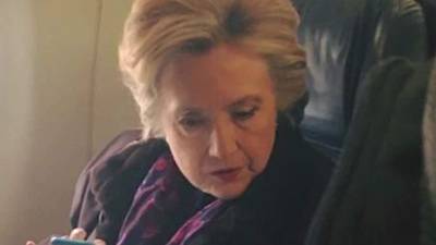 Clinton fue acusada por usar un servidor privado para enviar correos.