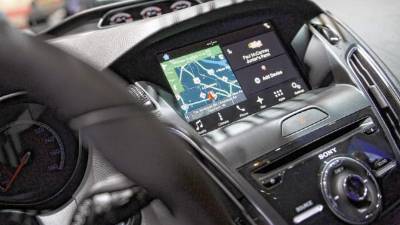 Los fabricantes tradicionales se demoran en incorporar rápidamente a sus modelos los sistemas de ‘infotainment’.