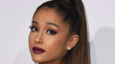 Ariana Grande se llevó su primer Grammy después de seis nominaciones en su carrera.