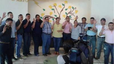 Nueva junta directiva siendo juramentada. Foto tomada de TN5 Telenoticias.