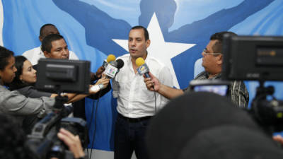 El alcalde nacionalista Carlos Aguilar dice que sabe que el pueblo lo volvió a elegir.