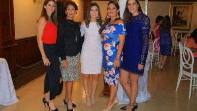 Susette Handal, Miriam Millares, la novia María Andrea Ramírez, Ana Ramírez y Daniela Rietti.